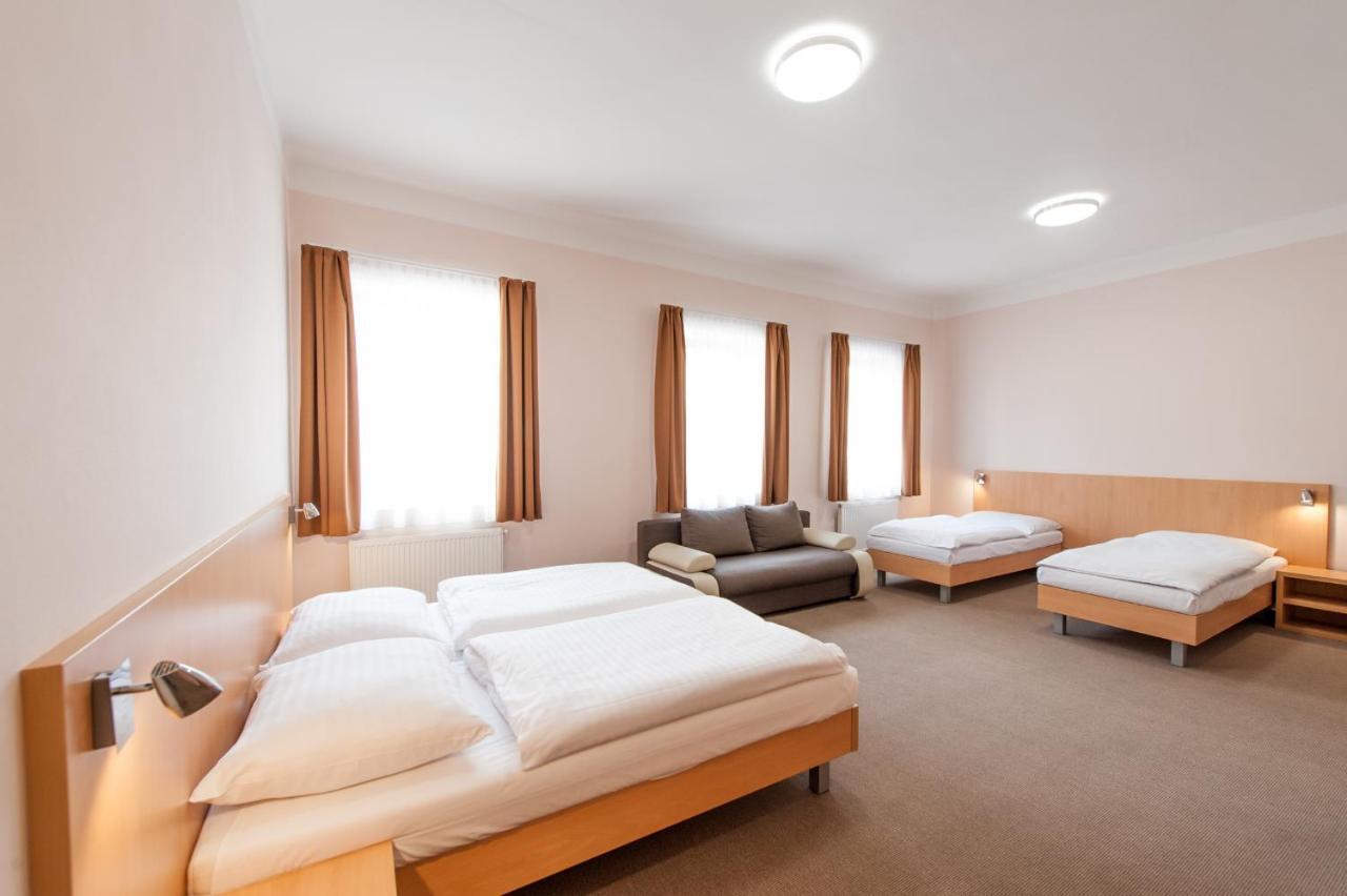 Hotel V Centru Ceske Budejovice Dış mekan fotoğraf