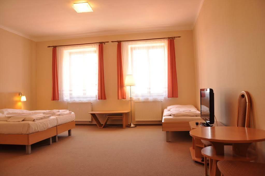 Hotel V Centru Ceske Budejovice Dış mekan fotoğraf