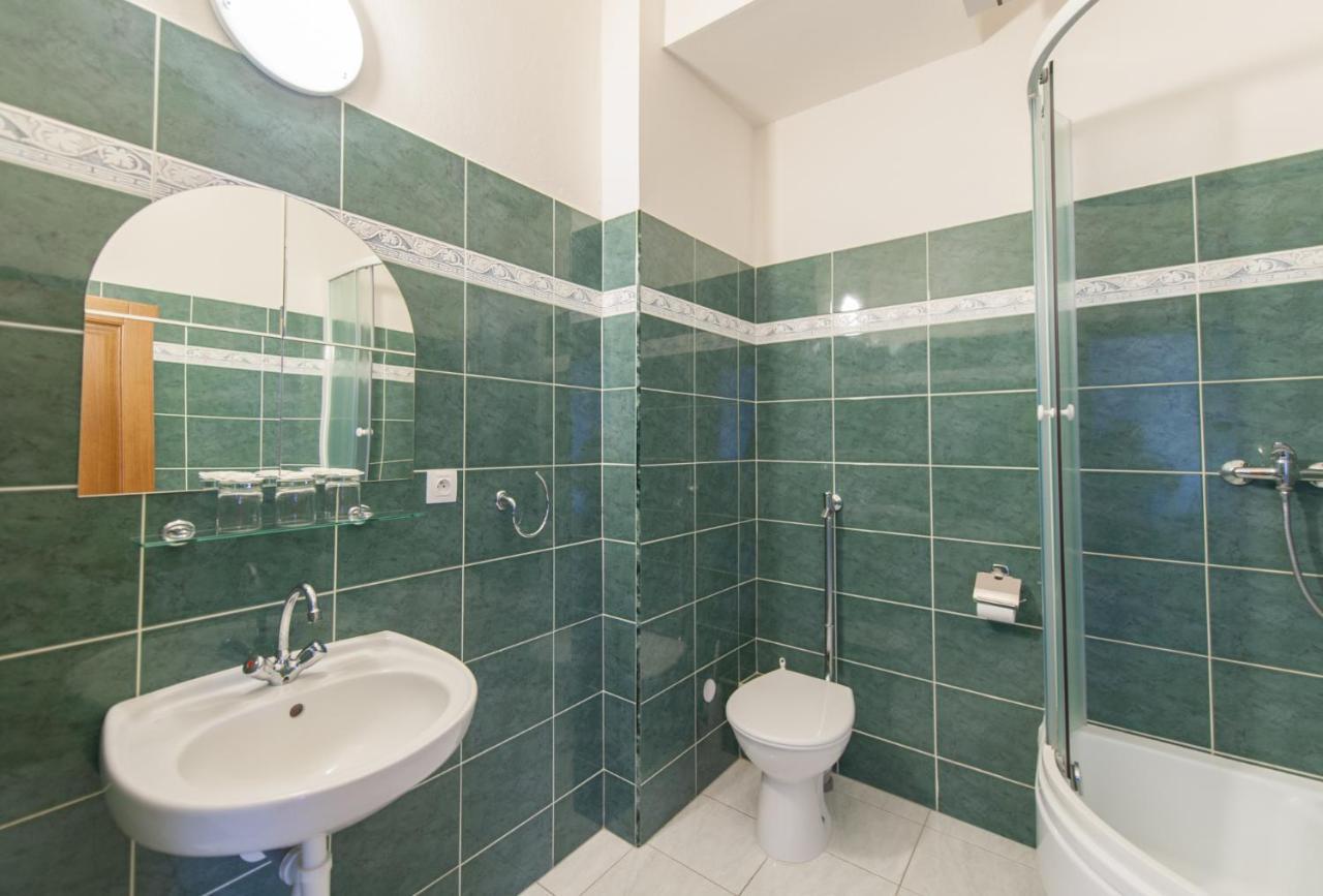 Hotel V Centru Ceske Budejovice Dış mekan fotoğraf